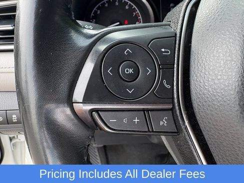 Used 2022 Toyota Camry SE FWD image 12