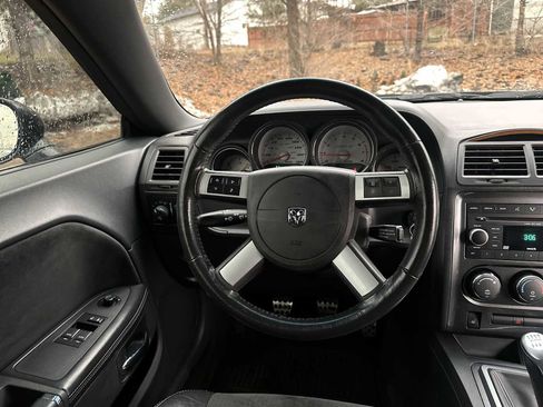 Used 2009 Dodge Challenger SRT8 w/ SRT Option Group II image 11