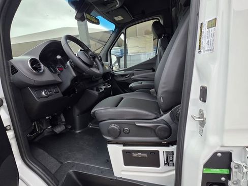 New 2026 Mercedes-Benz Sprinter 2500 image 13