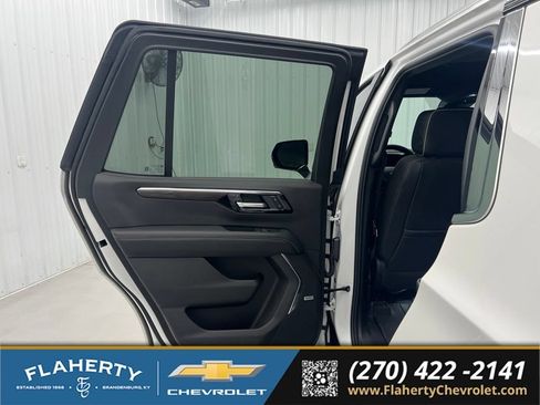 Used 2025 Chevrolet Tahoe Premier RWD image 10