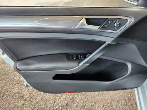 Used 2017 Volkswagen Golf Alltrack SEL image 11