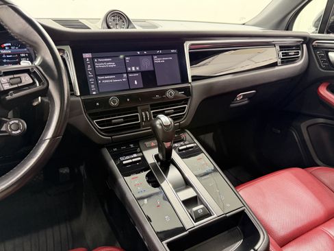 Certified 2023 Porsche Macan S AWD/4WD image 36
