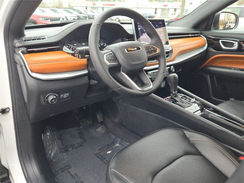 Certified 2024 Jeep Compass Limited image 25