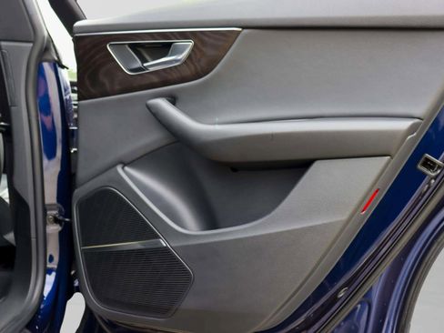 Used 2021 Audi Q8 Premium Plus w/ Premium Plus Package image 34