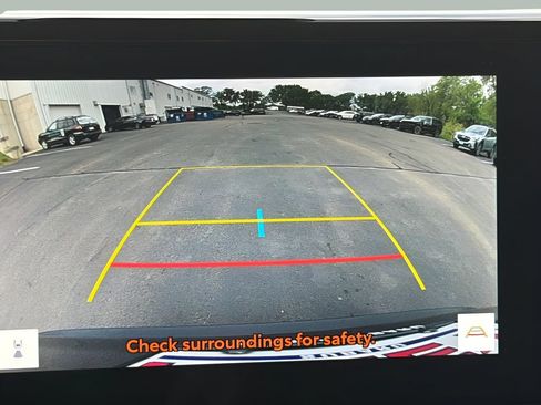 Used 2025 Toyota RAV4 XLE AWD/4WD image 18