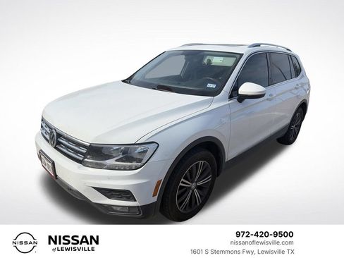 Used 2019 Volkswagen Tiguan SE FWD image 1