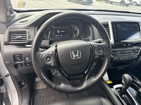 Used 2017 Honda Ridgeline RTL-E image 13