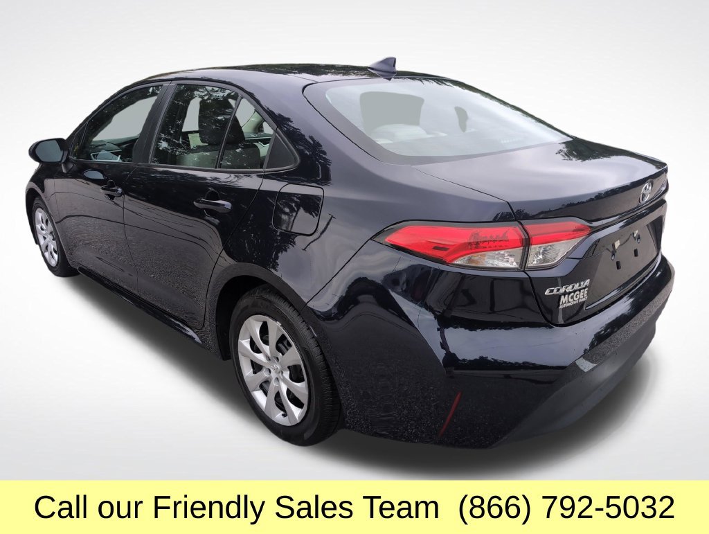 Used 2025 Toyota Corolla LE FWD image 3