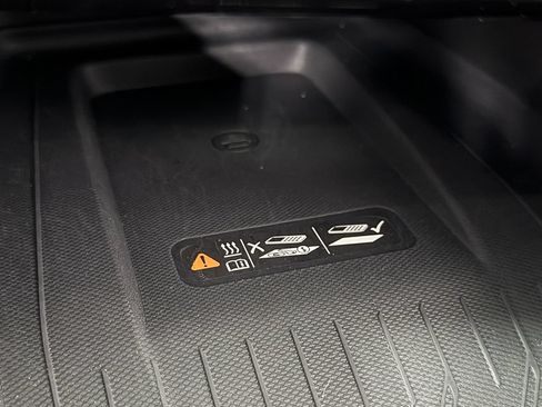 Used 2025 Chevrolet Equinox EV LT w/ Convenience Package II FWD image 30
