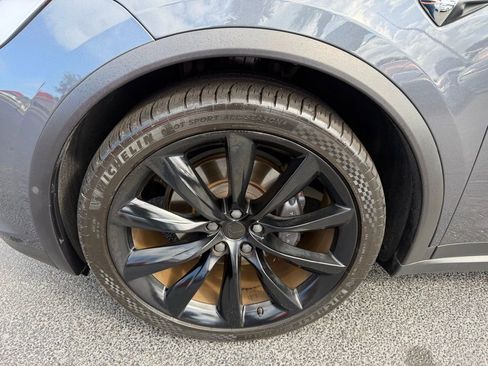 Used 2018 Tesla Model X 75D AWD/4WD image 34