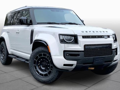 New 2026 Land Rover Defender 110 AWD/4WD image 17