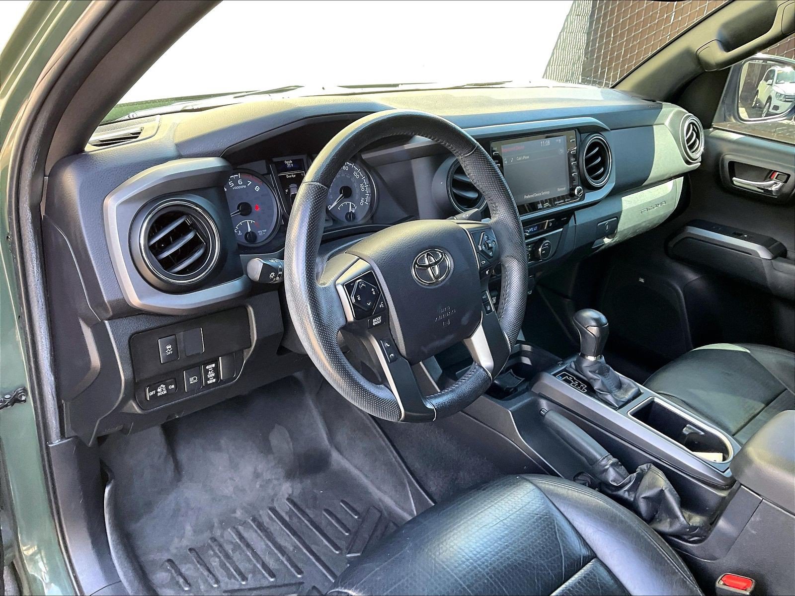 Used 2021 Toyota Tacoma TRD Off-Road w/ TRD Premium Off Road Package AWD/4WD image 14