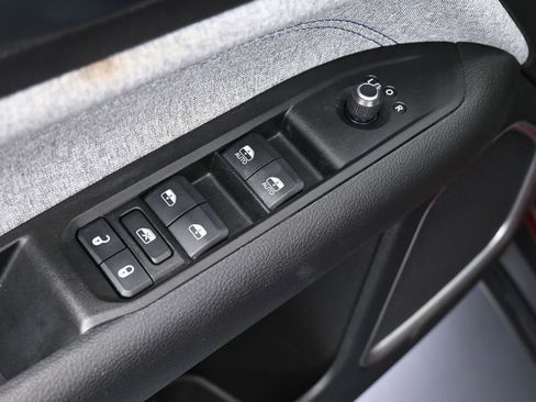 Used 2022 Jeep Compass Latitude image 16