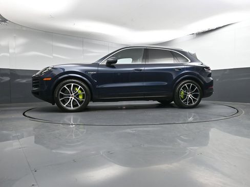 New 2025 Porsche Cayenne S AWD/4WD image 34