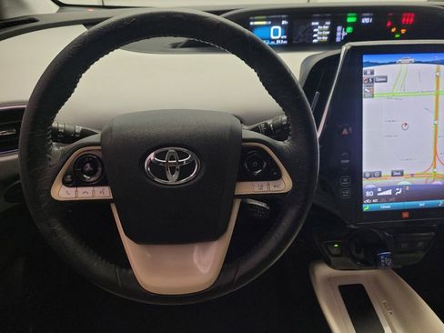 Used 2018 Toyota Prius Four Touring w/ Premium Convenience Package image 22