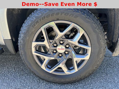 New 2026 GMC Sierra 1500 SLT w/ SLT Premium Package AWD/4WD image 24