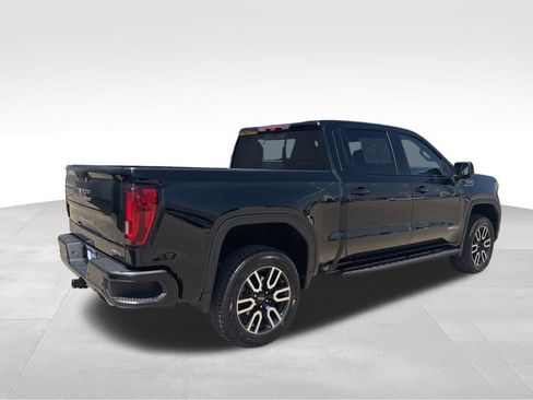 Used 2024 GMC Sierra 1500 AT4 w/ Technology Package AWD/4WD image 8