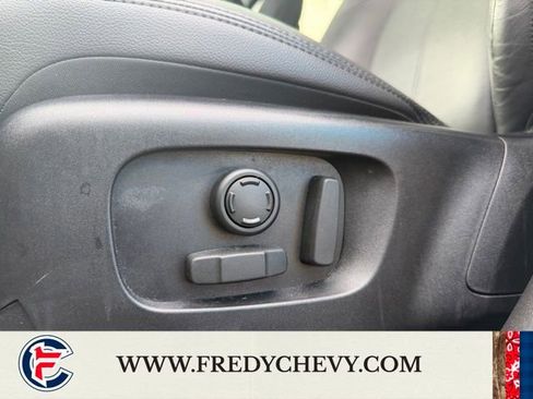 Used 2025 Land Rover Range Rover Velar Dynamic SE image 22