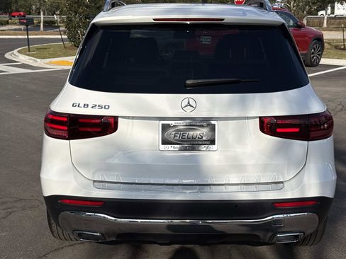 Used 2025 Mercedes-Benz GLB 250 GLB 250 image 4