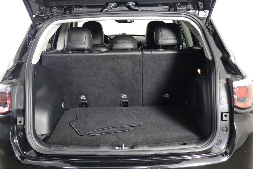 Used 2021 Jeep Compass Limited w/ Sun and Sound Group AWD/4WD image 17