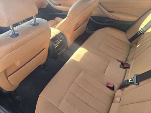 Used 2023 BMW 530i w/ Convenience Package RWD image 13