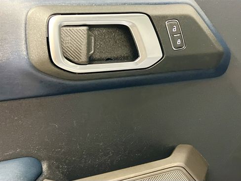 Used 2021 Ford Bronco Outer Banks w/ Sasquatch Package image 16