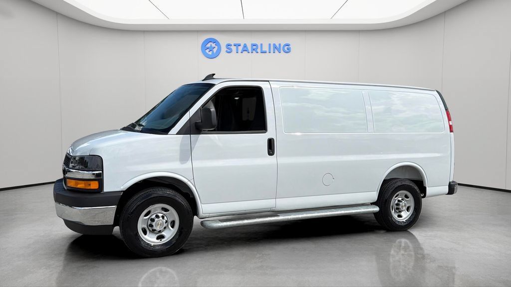 Used 2025 Chevrolet Express 2500 w/ Driver Convenience Package RWD image 8