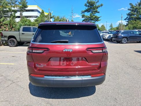 Used 2023 Jeep Grand Cherokee L Limited w/ Trailer Tow Group (B) AWD/4WD image 11