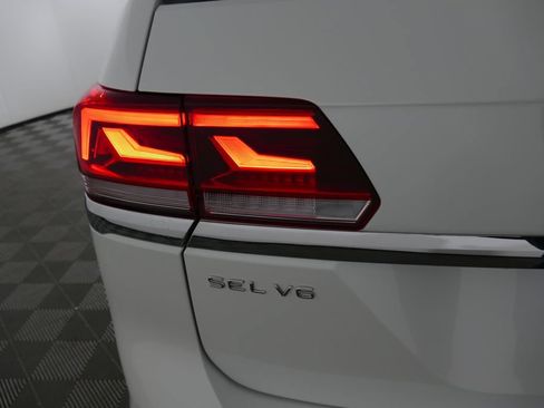 Used 2022 Volkswagen Atlas SEL Premium AWD/4WD image 32