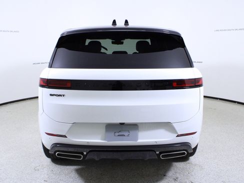 New 2026 Land Rover Range Rover Sport Dynamic SE AWD/4WD image 6