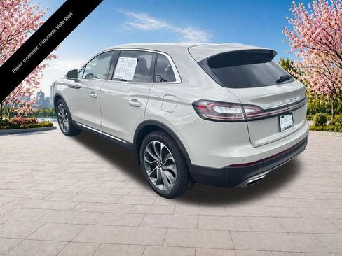 Used 2023 Lincoln Nautilus Reserve FWD image 4