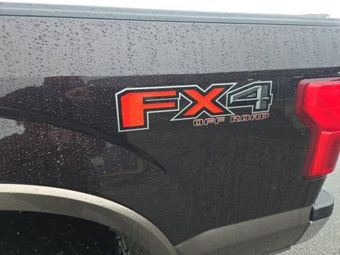Used 2019 Ford F150 Lariat AWD/4WD image 7