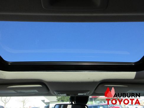 Used 2022 Honda HR-V EX-L image 10