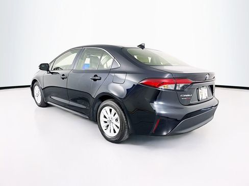 Used 2025 Toyota Corolla XLE FWD image 7