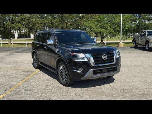 Used 2023 Nissan Armada Platinum w/ Captain's Chairs Package AWD/4WD image 2