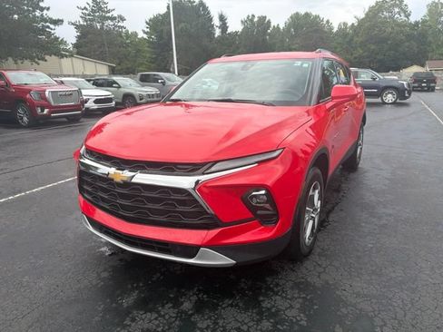Certified 2024 Chevrolet Blazer LT w/ Convenience Package FWD image 2