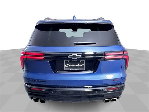 Used 2024 Chevrolet Traverse RS image 7
