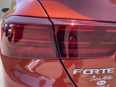 Used 2023 Kia Forte GT-Line FWD image 9