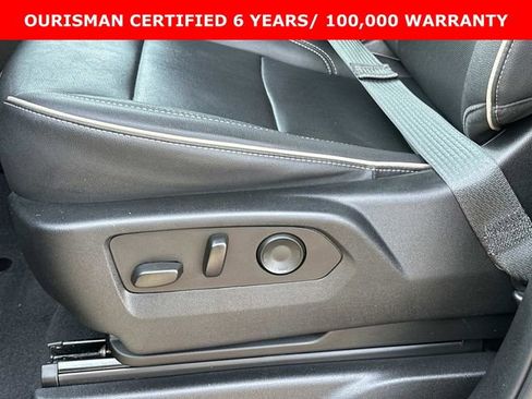 Used 2023 Chevrolet Suburban Premier image 22