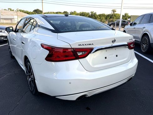 Used 2016 Nissan Maxima Platinum w/ Interior Lighting Package FWD image 5