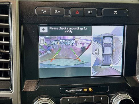 Used 2019 Ford F150 Platinum w/ Equipment Group 701A Luxury image 17