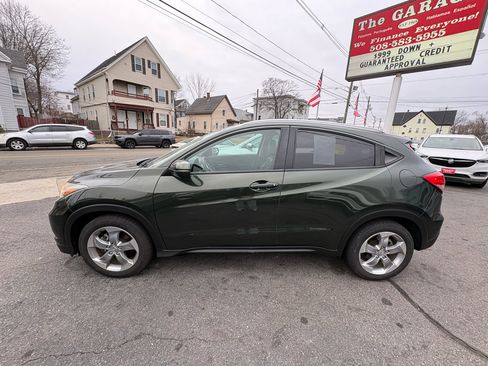 Used 2017 Honda HR-V EX-L image 3