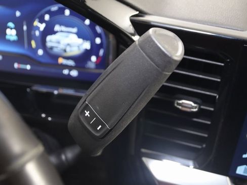 Used 2022 Chevrolet Silverado 1500 LT image 7