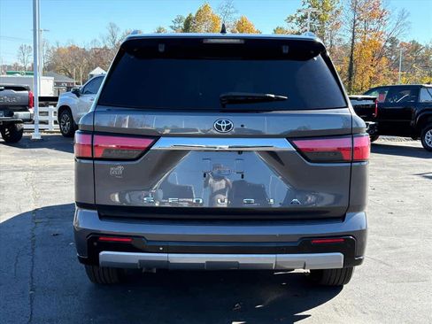 Used 2023 Toyota Sequoia Limited image 27