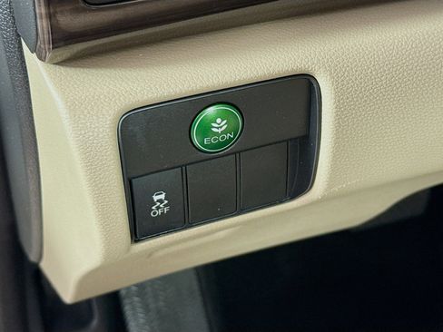 Used 2016 Honda Accord EX-L image 9