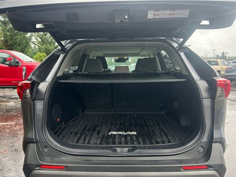 Used 2020 Toyota RAV4 Limited image 25