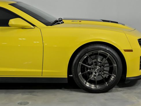 Used 2013 Chevrolet Camaro ZL1 image 15
