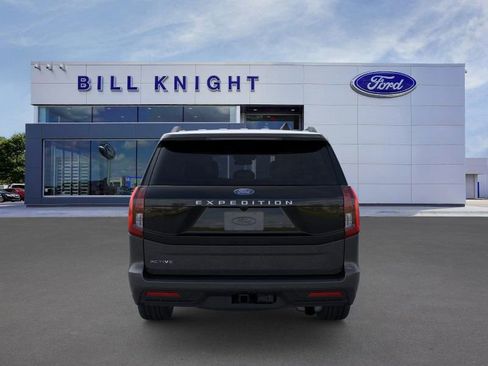 New 2025 Ford Expedition Active image 5
