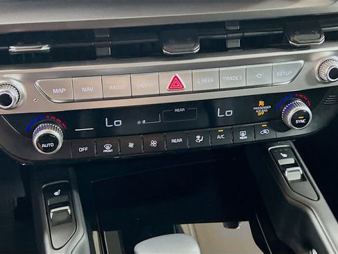Certified 2024 Kia Telluride S AWD/4WD image 16