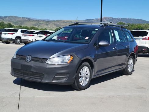 Used 2016 Volkswagen Golf S FWD image 1